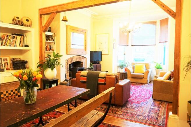 Lounge/Dining Room