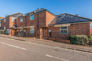 Apartment 6, 42a Holloway Mews, Armstrong Road, Egham TW20 0RW