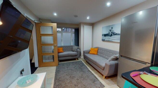 coronation-road-b29-7de-999234