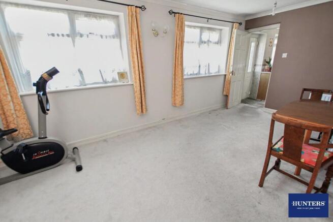 6 bed Semi-Detached for sale Image 9