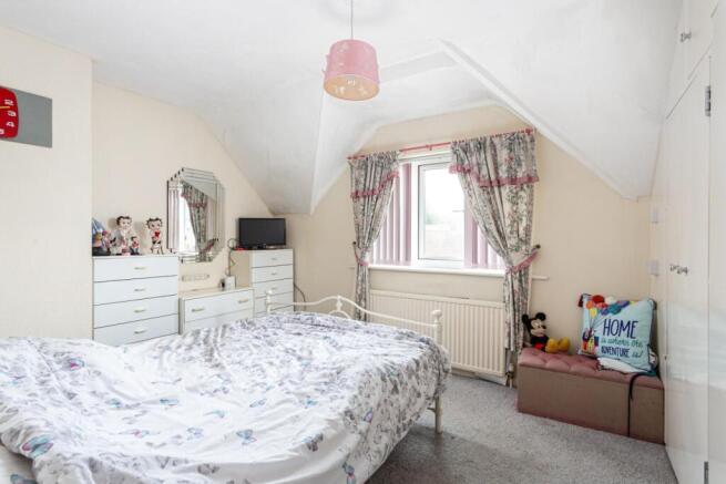 3 bed Semi-Detached for sale Image 7