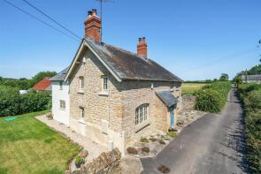 Mistletoe Cottage, Claycastle, Haselbury Plucknett, Crewkerne TA18 7PE