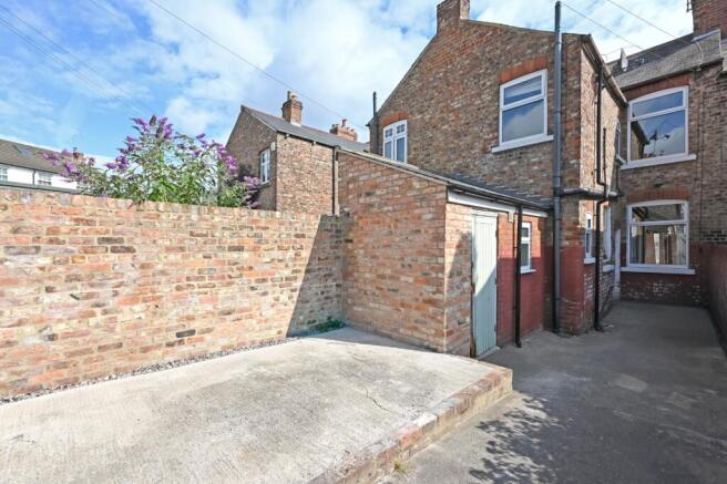 1 bed Flat to rent Image 10