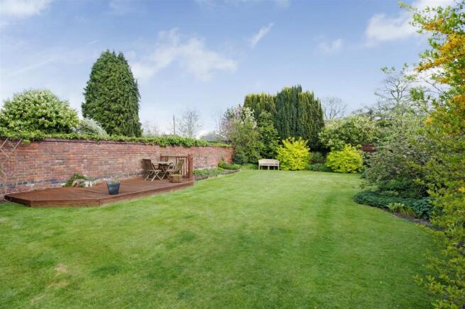 21 Belvedere Road25.