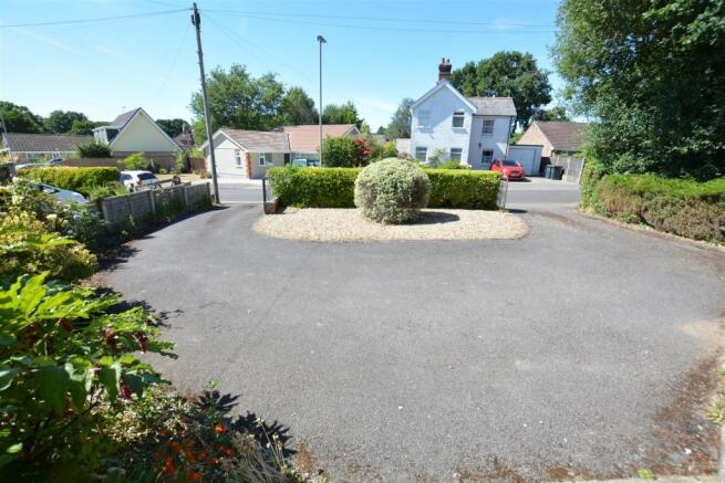 7. Driveway.JPG