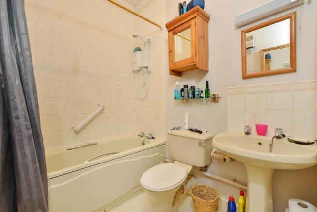 Bathroom.jpg