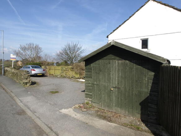 Garage/parking