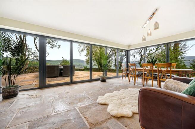 7 bed Detached for sale Image 8