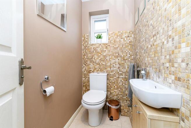 Cloakroom/WC
