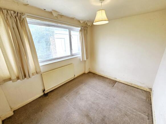 2 bed Semi-Detached Bungalow for sale Image 8