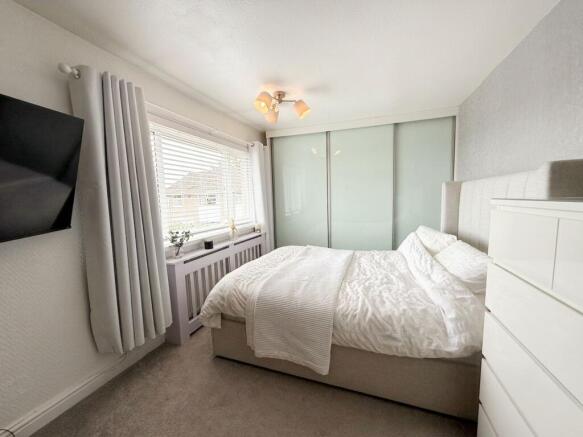 2 bed Terraced for sale Image 8