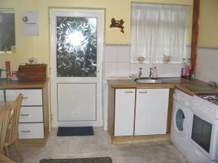 KITCHEN DINING AREA
