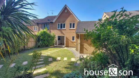 Doulton Gardens, Whitecliff, Poole, BH14