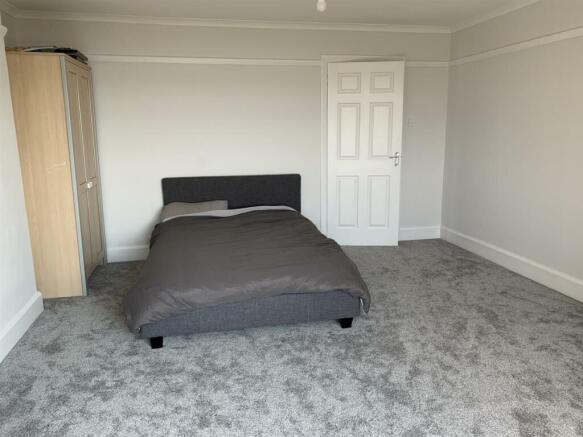 Bedroom,,.jpg