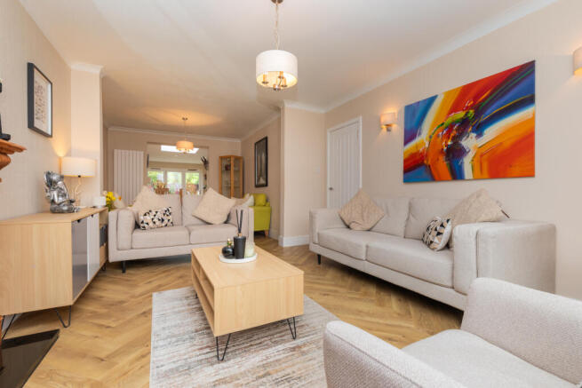 25 kinpurnie road PA1 3HG-12