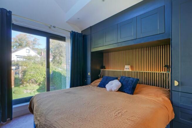 Principal Ensuite Bedroom