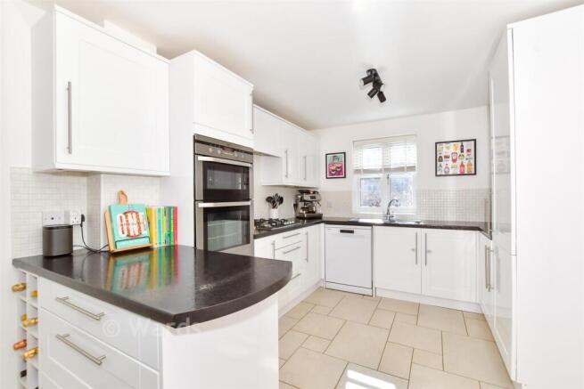 Chartwell Drive, Maidstone, Kent photo 4