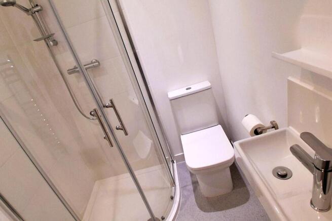 Bathroom pic 2.jpg