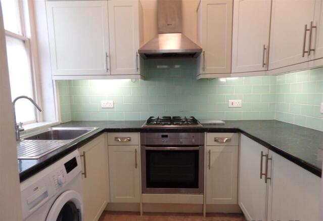 alt kitchen.JPG