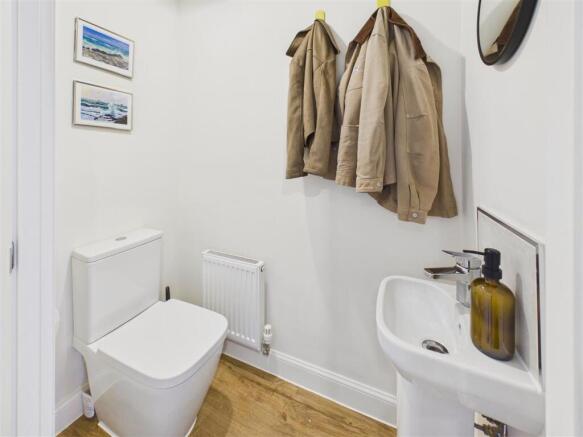 2 bed Semi-Detached for sale Image 6
