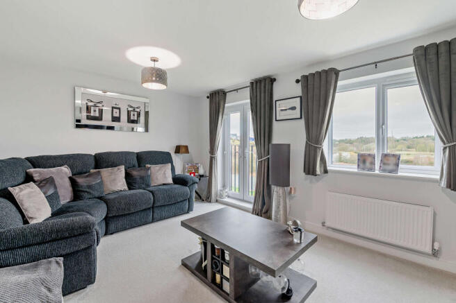 3 bed Semi-Detached for sale Image 8