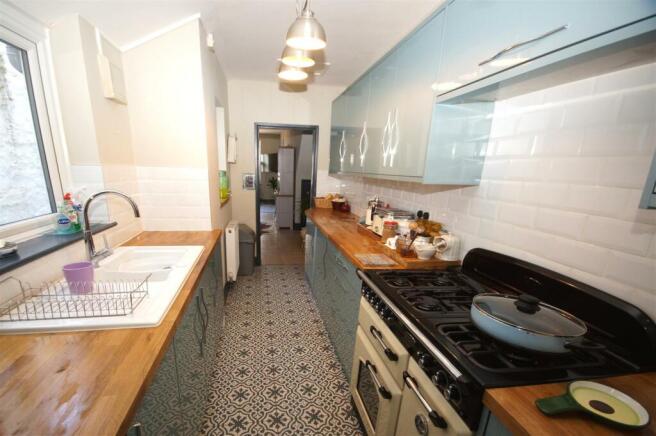 USE Kitchen.JPG