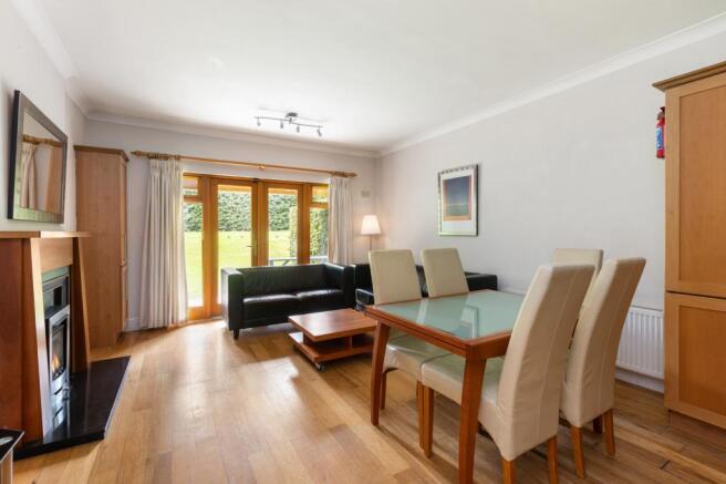 Lounge Dining