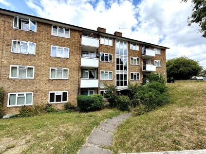 York Way, Chessington, Surrey. KT9 2JU