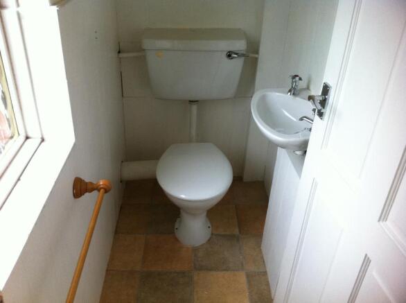 W/C upstairs