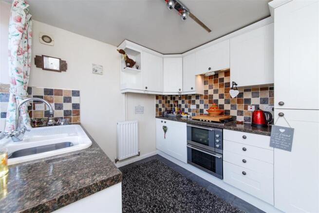 29 Station Way (7 of 20).jpg