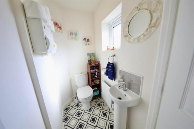3 bed Semi-Detached for sale Image 9