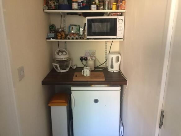 Studio to rent Image 4