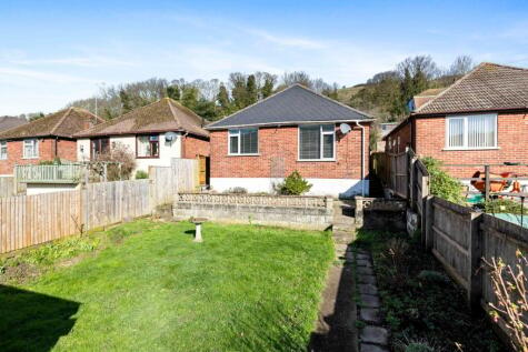 Queens Avenue, Elms Vale, Dover, CT17