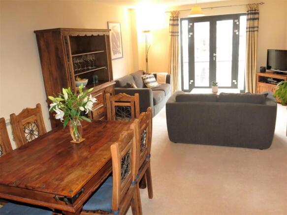 Living Area.JPG
