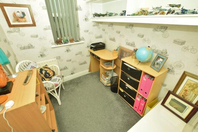 Photo 12