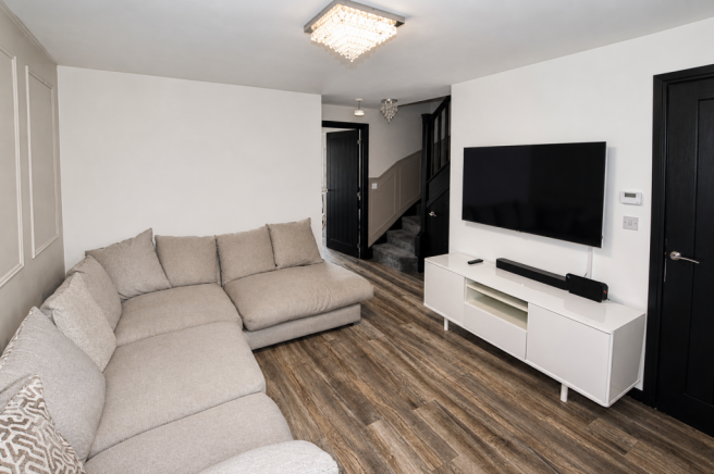 Crompton Way, Lowton, Warrington, WA3 1FS photo 4