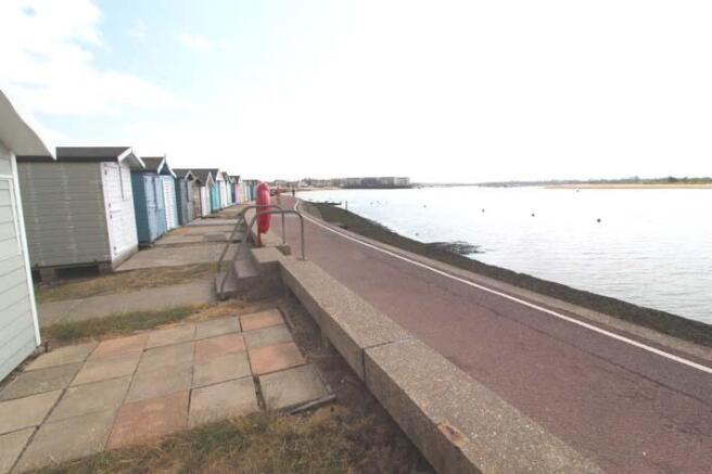 Promenade Way, Brightlingsea, Essex photo 4