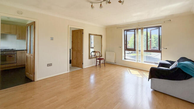 Lounge/dining roo...