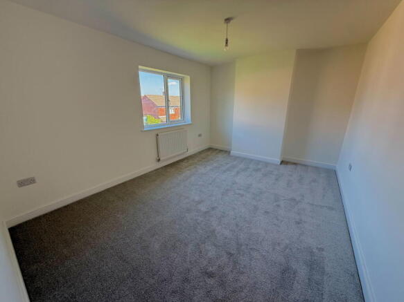 3 bed Semi-Detached for sale Image 10