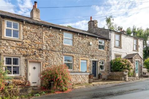Painter Wood, Billington, Clitheroe, Lancashire