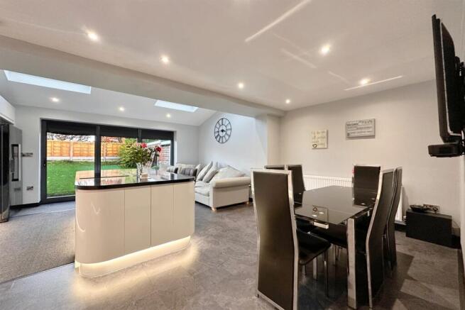 Open Plan Kitchen Di
