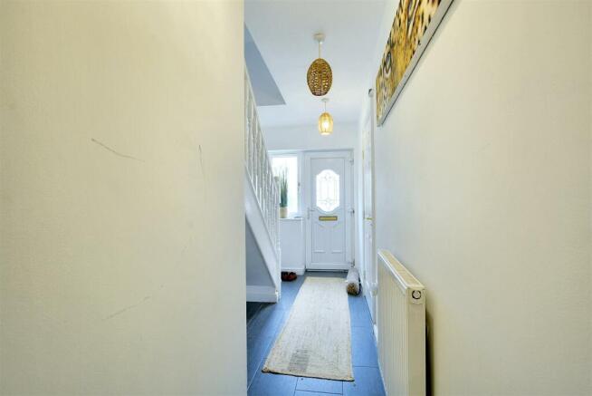 Hallway_1.jpeg