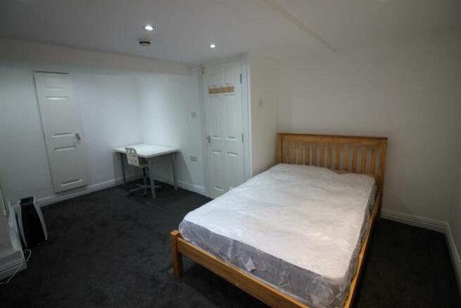 3 bed House to rent Image 7