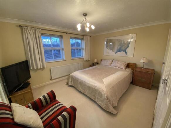 30  St Lawrence Park Bedroom.jpg
