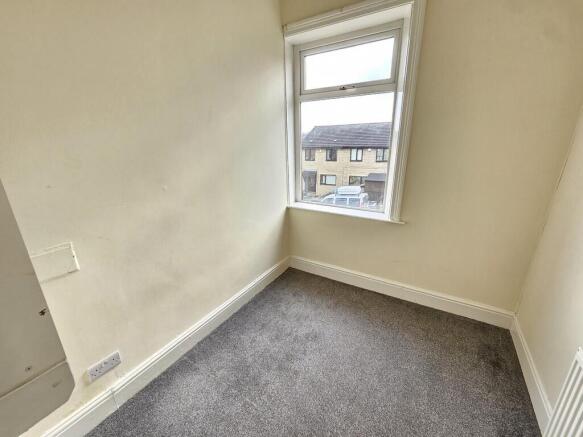 2 bed Terraced to rent Image 7