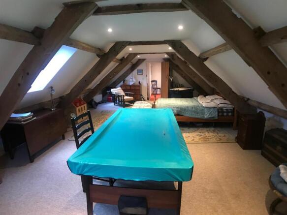 ANOTHER ROOM ASPECT
