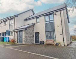 16, Balmoral Drive, Harthill ML7 5FD