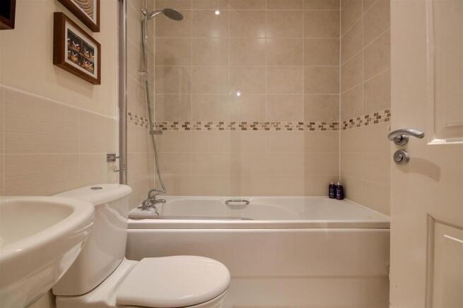 Bathroom.jpg