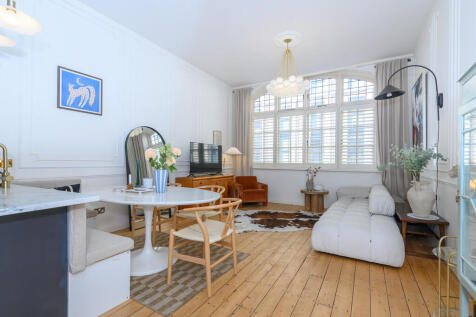 Vassali House, Central Road, LS1