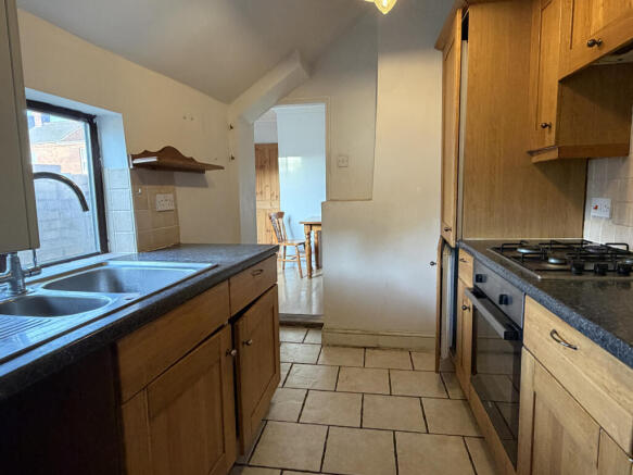 2 bed Semi-Detached for sale Image 5